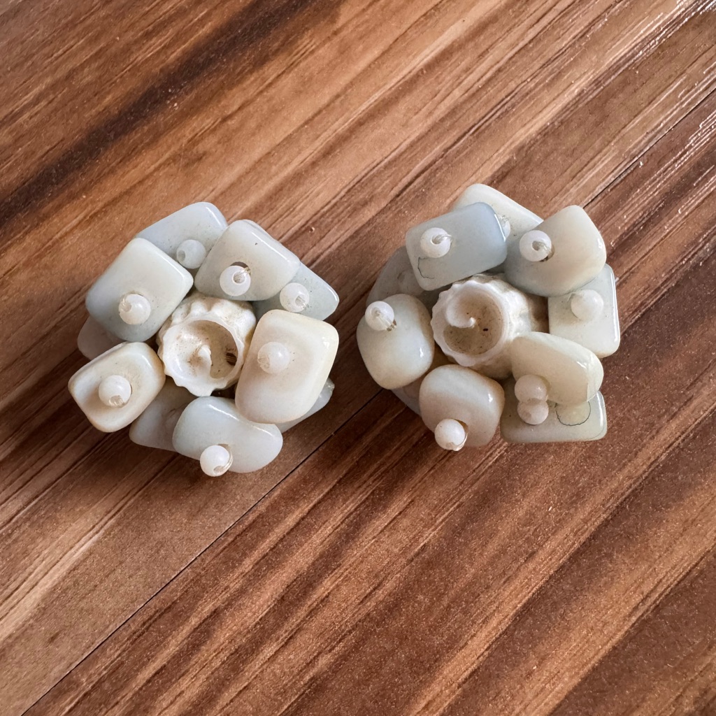 Elegant Cream Cluster Clip On Earrings